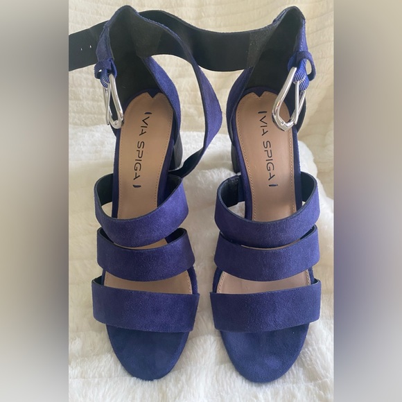 Via Spiga, Blue Suede Tri-strap w/ ankle strap, sandal. Sz 7 M. - Picture 4 of 10